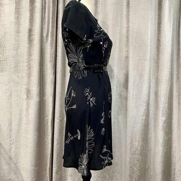 🌟 VINTAGE 90s Minimal Floral Capsleeve Mini - Picture 6 of 9